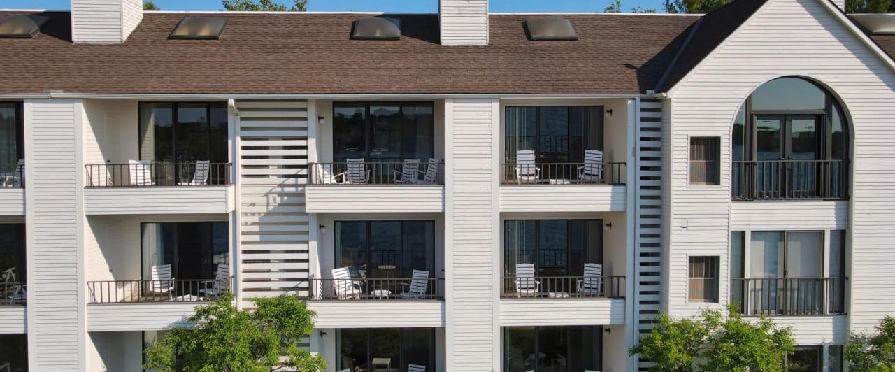 359 Edgewater Inn シャールボイ エクステリア 写真
