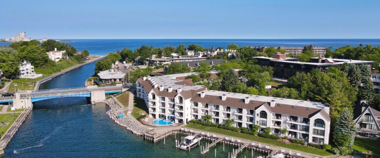 359 Edgewater Inn シャールボイ エクステリア 写真