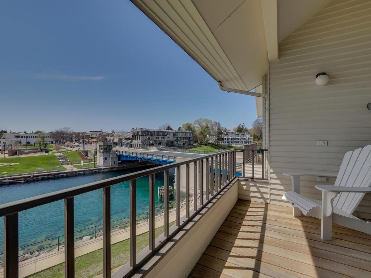 359 Edgewater Inn シャールボイ エクステリア 写真